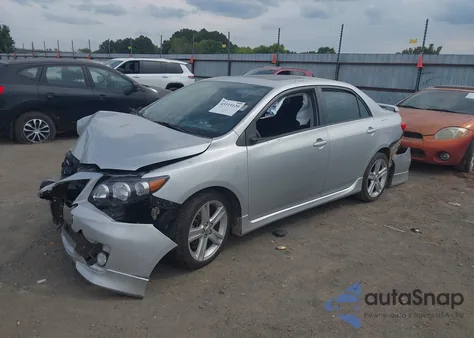 2013 Toyota Corolla S z USA, uszkodzony, nr VIN 5YFBU4EE5DP106741